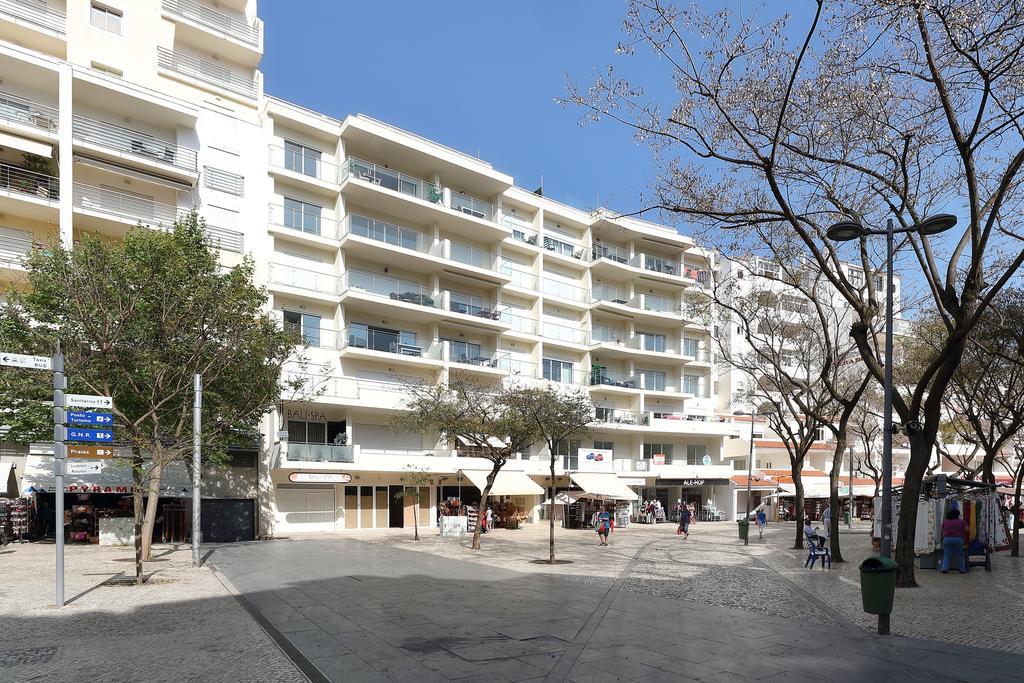 Original 3 Bedroom Downtown Albufeira Exteriör bild