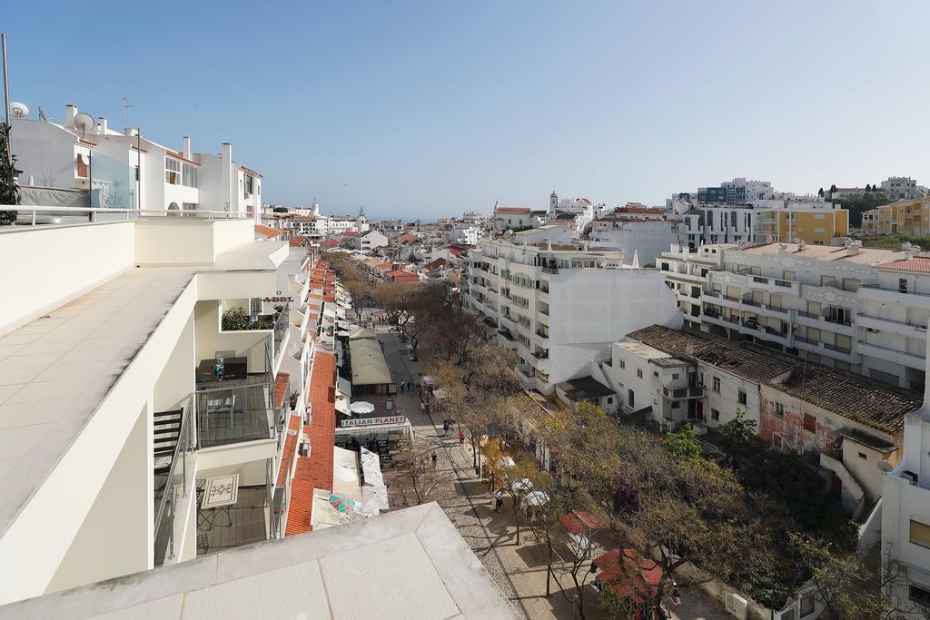 Original 3 Bedroom Downtown Albufeira Exteriör bild