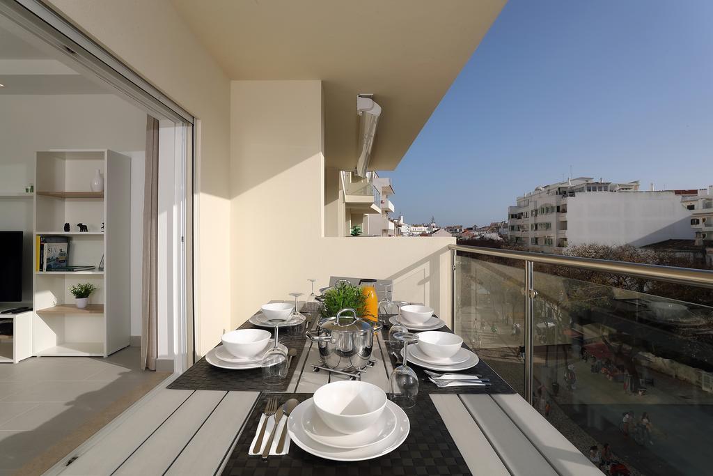 Original 3 Bedroom Downtown Albufeira Exteriör bild