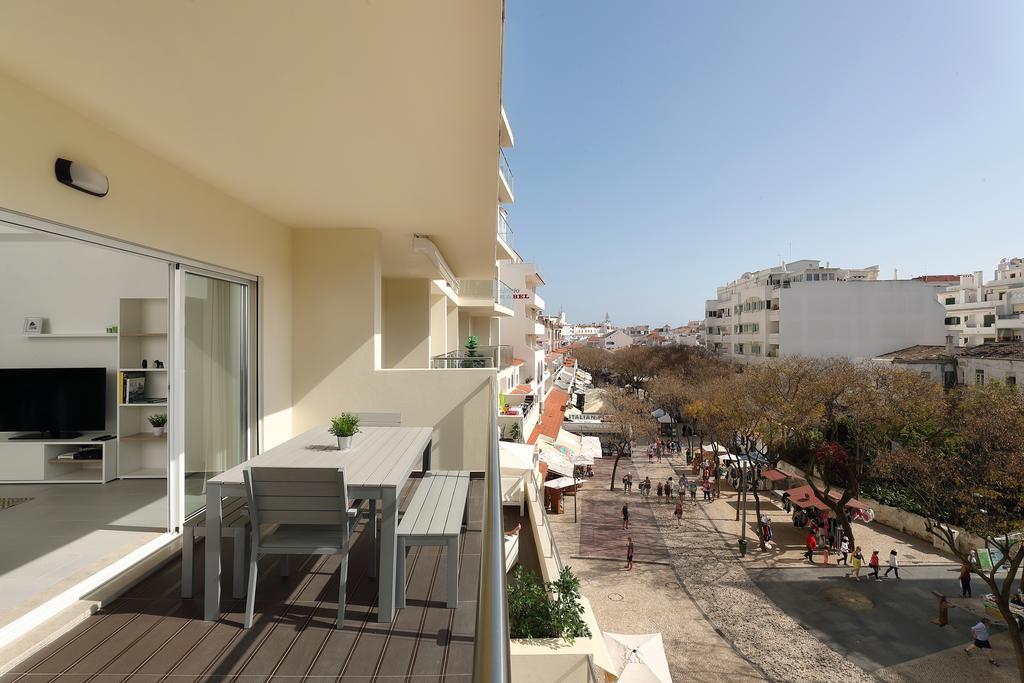 Original 3 Bedroom Downtown Albufeira Exteriör bild