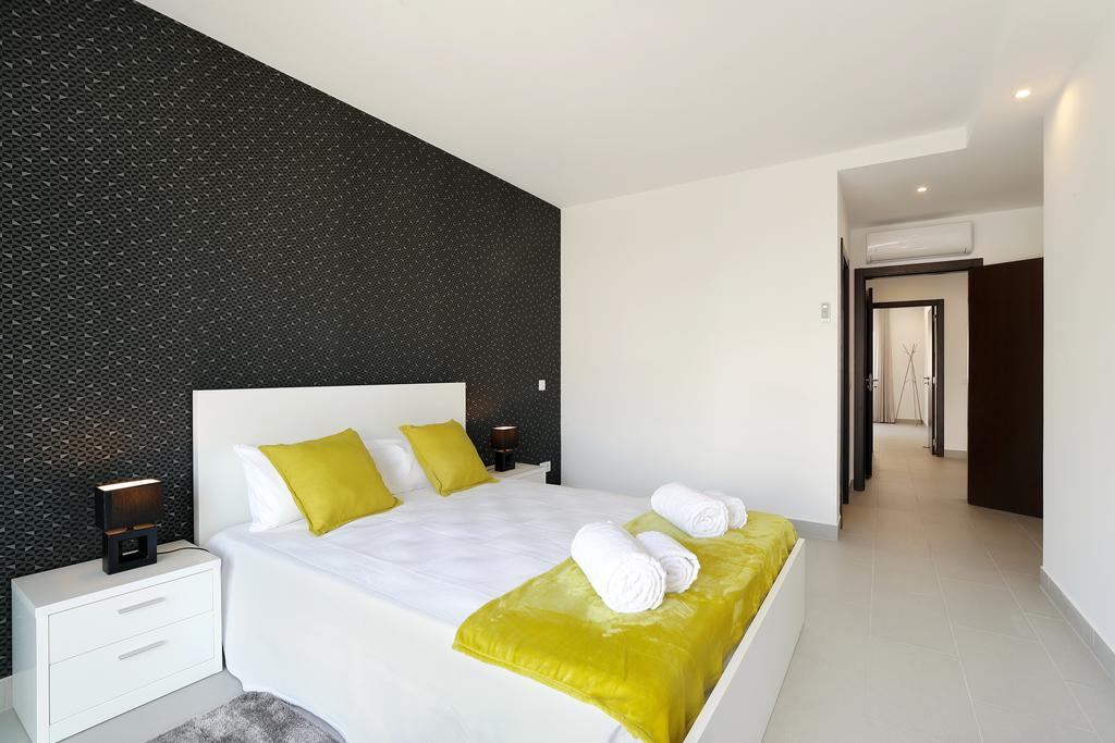 Original 3 Bedroom Downtown Albufeira Exteriör bild