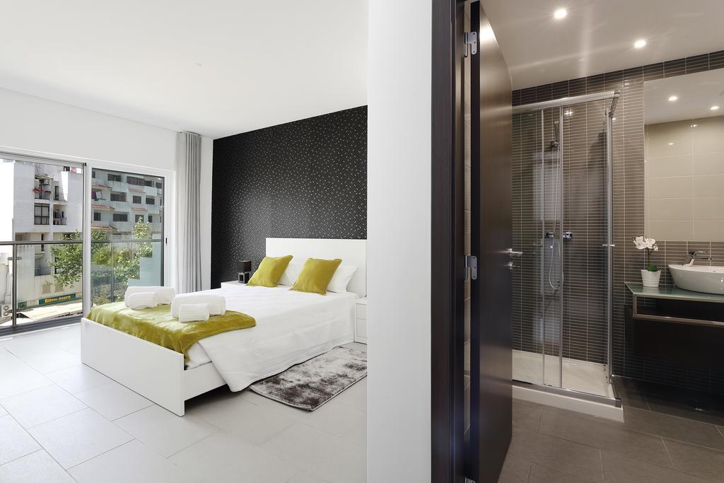 Original 3 Bedroom Downtown Albufeira Exteriör bild