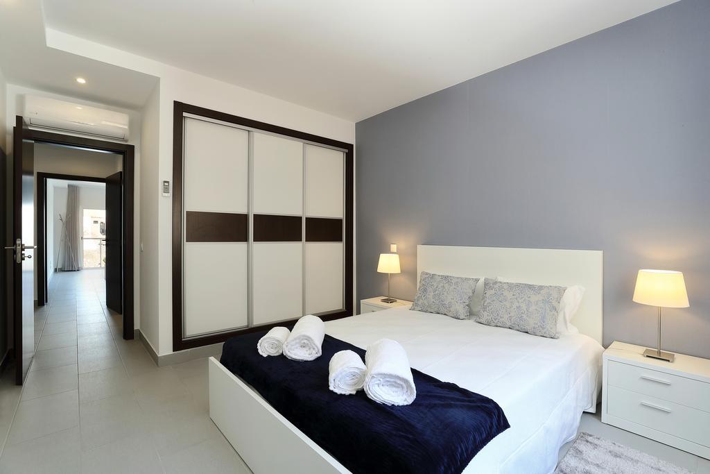 Original 3 Bedroom Downtown Albufeira Exteriör bild