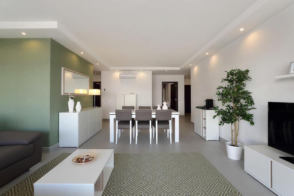 Original 3 Bedroom Downtown Albufeira Exteriör bild
